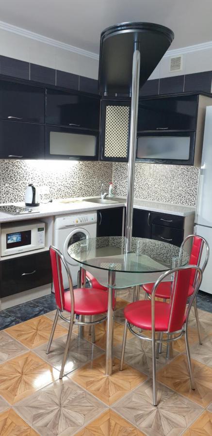 Apartament Near Dnieper Cherkasy Exterior photo